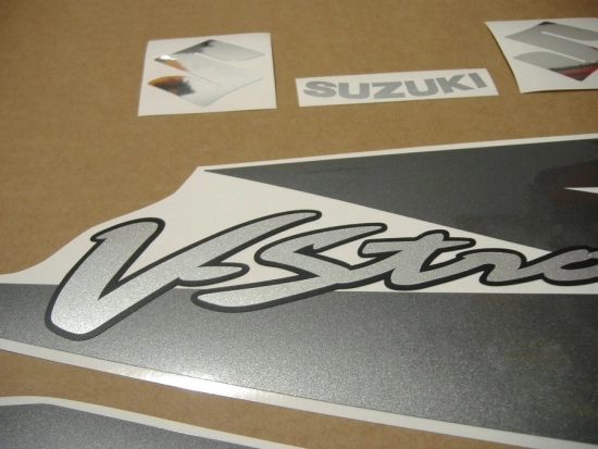 Suzuki DL650 V-STROM 2005 with Black Vinyl-Sticker