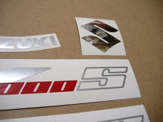 Suzuki SV 1000S 2007 with Black Vinyl-Sticker
