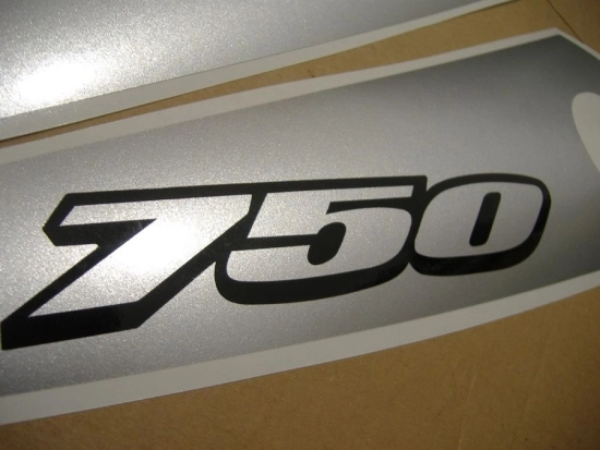 Suzuki GSX-R 750 2003 - Grau/Silber - Aufkleber-Dekor
