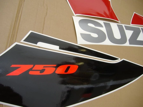 Suzuki GSX-R 750 2004 - Black/Red - Sticker-Decals