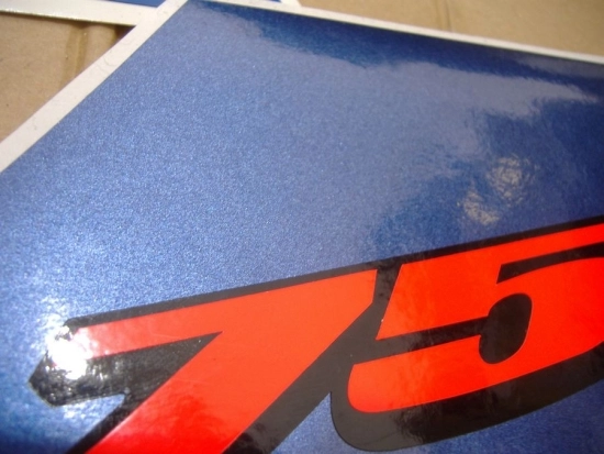 Suzuki GSX-R 750 2004 - White/Blue - Sticker-Decals