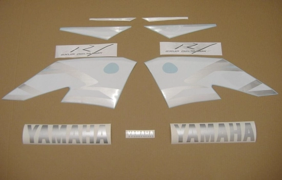 Yamaha YZF-R1 2004 with Blue Vinyl-Sticker
