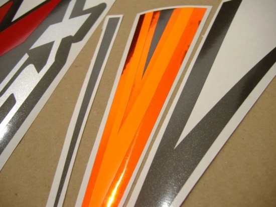 Suzuki GSX-R 1000 2007 with Orange/Black Vinyl-Sticker
