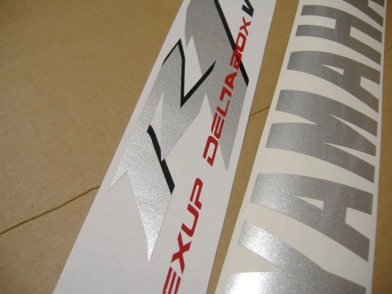 Yamaha YZF-R1 2008 - Wine-red - Sticker-Decals