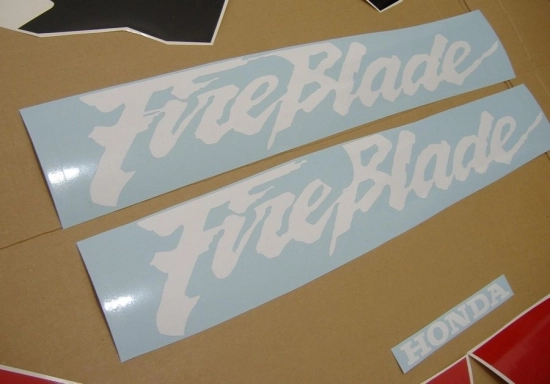 Honda CBR 919RR 1997 with Red/Black/White Vinyl-Sticker