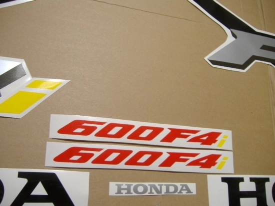 Honda CBR 600 F4i 2003 with Black/Red Vinyl-Sticker