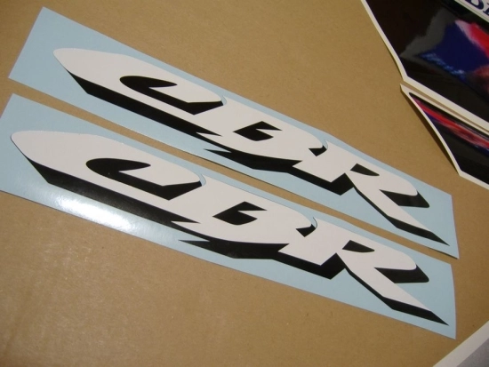 Honda CBR 600 F4i 2002 with Silver/Black Replica Decal
