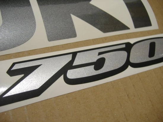 Suzuki GSX-R 750 2008 with Black Vinyl-Sticker