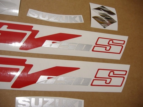 Suzuki SV 650S 2004 with Black Replica Decal