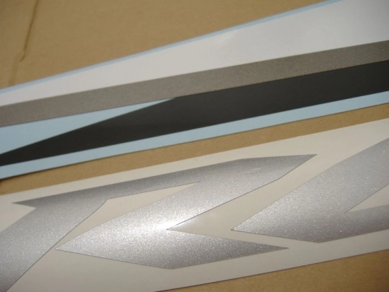 Yamaha YZF-R6 2007 with Blue Replica Decal