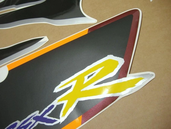 Suzuki GSX-R 750 1995 - Schwarz/Burgunder - Aufkleber-Dekor