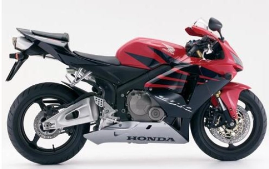 Honda CBR 600RR 2006 in schwarz/rot/silber mit Aufkleber-Dekor