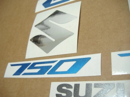 Suzuki GSR 750 2011 - White - Sticker-Decals