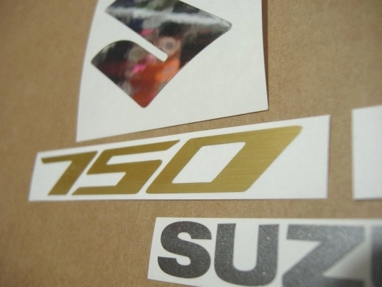 Suzuki GSR 750 2012 - Red/Silver - Sticker-Decals