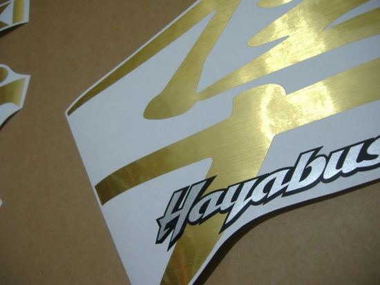 Suzuki Hayabusa 1999-2007 with Brushed-Gold Vinyl-Sticker