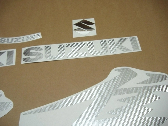 Suzuki Hayabusa 2008-2019 mit Carbon-Silber Motorrad Dekor