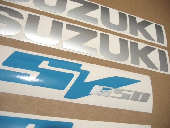 Suzuki SV 650 2003 with Blue Vinyl-Sticker