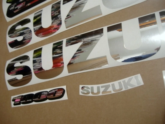 Suzuki GSX-R 1000 Universal with Chrome Vinyl-Sticker