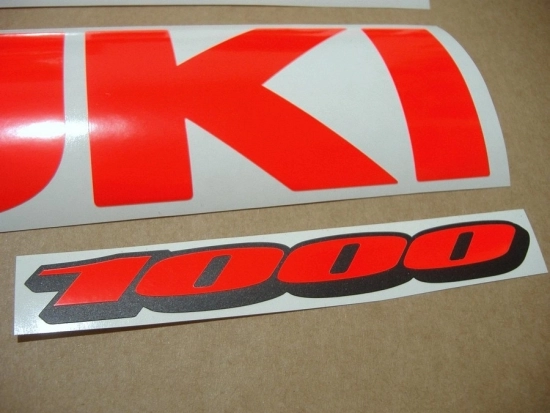 Suzuki GSX-R 1000 Universal with Neon-Red Replica Decal