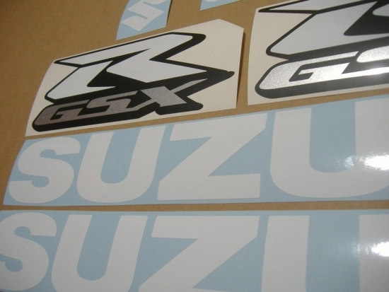 Suzuki GSX-R 750 Universal with White Vinyl-Sticker