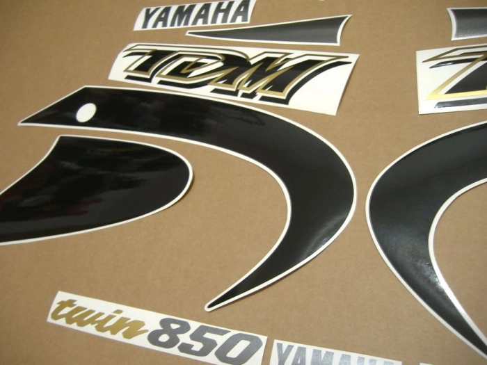 Yamaha TDM 850 2001 with Black Vinyl-Sticker