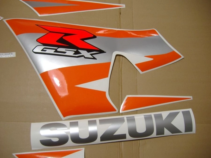 Suzuki GSX-R 600 2004 with Black/Orange Replica Decal