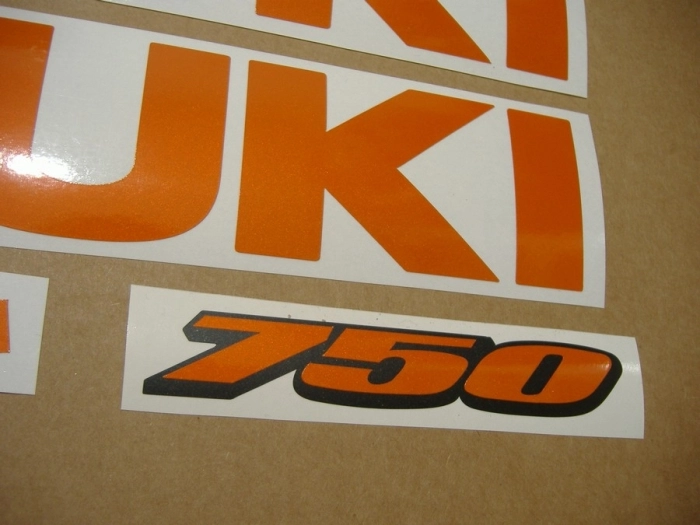 Suzuki GSX-R 750 mit Reflektierend Orange Motorrad Dekor