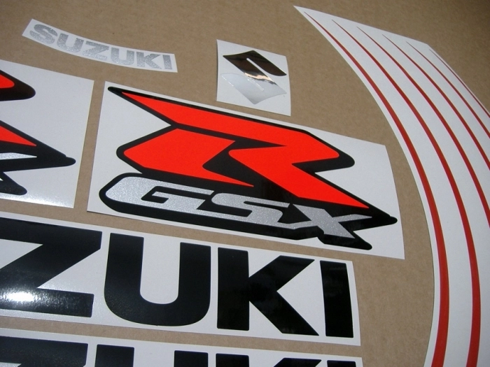 Suzuki GSX-R 1000 2015 with Red/Black Replica Decal