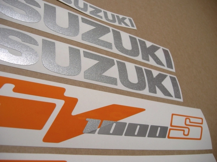 Suzuki SV 1000S 2003 with Orange Vinyl-Sticker