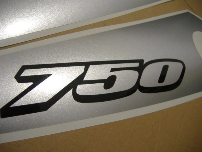 Suzuki GSX-R 750 2003 - Grau/Silber - Aufkleber-Dekor