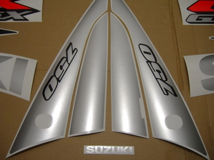 Suzuki GSX-R 750 2003 - Grau/Silber - Aufkleber-Dekor