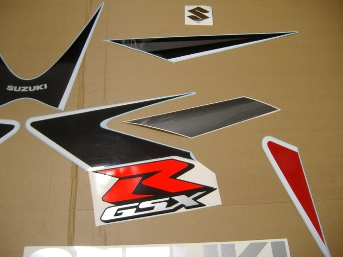 Suzuki GSX-R 1000 2006 mit Rot/Schwarz Motorrad Dekor