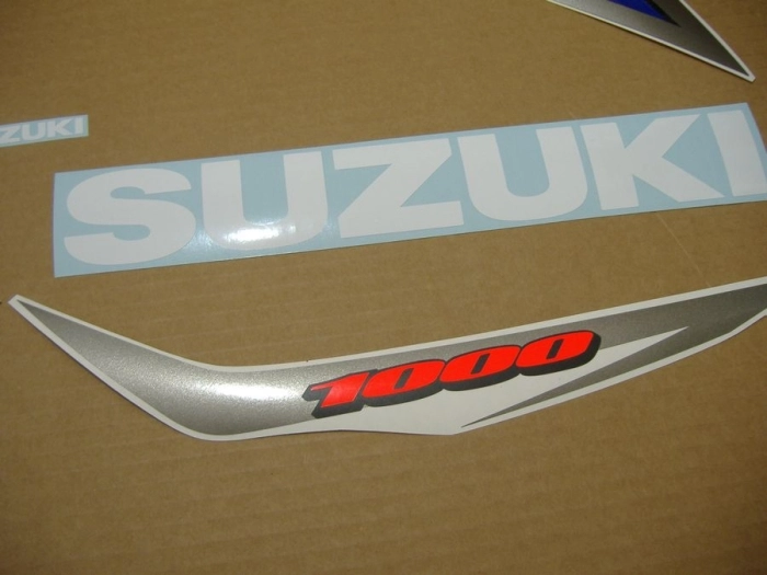 Suzuki GSX-R 1000 2008 with White/Blue Replica Decal