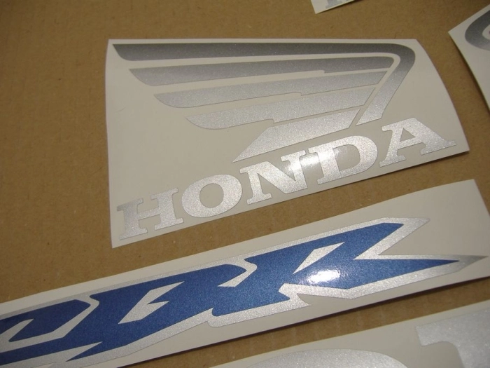 Honda CBR 600RR 2003 with Blue Vinyl-Sticker