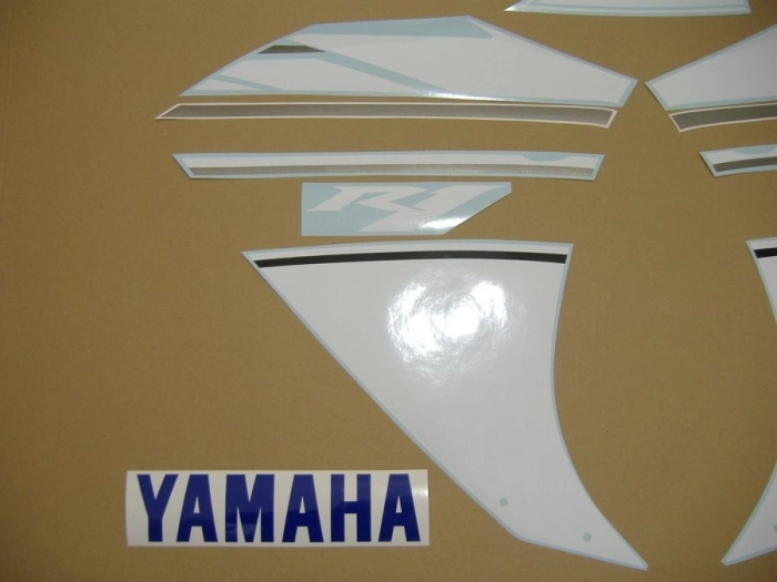 Yamaha YZF-R1 2010 with Blue Replica Decal