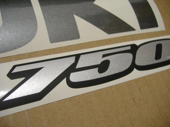 Suzuki GSX-R 750 2008 with Black Vinyl-Sticker