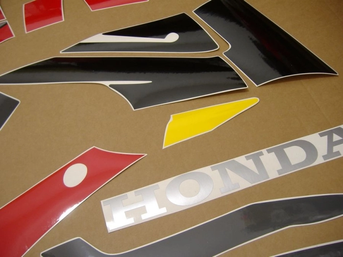 Honda CBR 600 F3 1995 with Grey/Red/Yellow Vinyl-Sticker