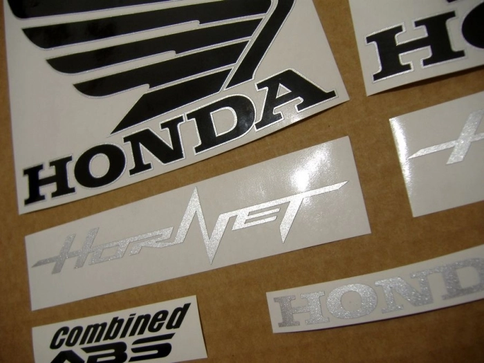 Honda CB 600F Hornet 2013 with White Vinyl-Sticker