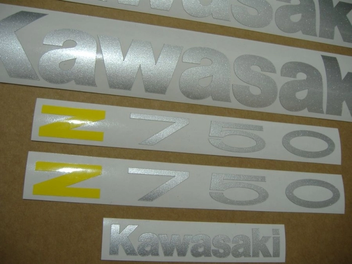 Kawasaki Z 750 2004 - Black - Sticker-Decals
