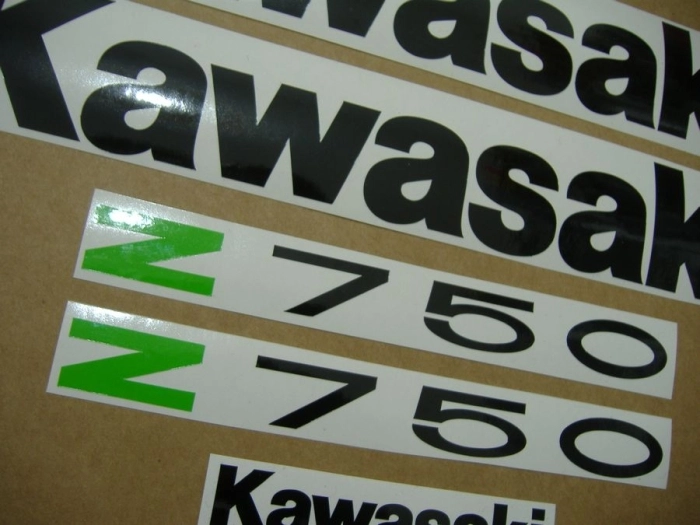 Kawasaki Z 750 2010 - White - Sticker-Decals