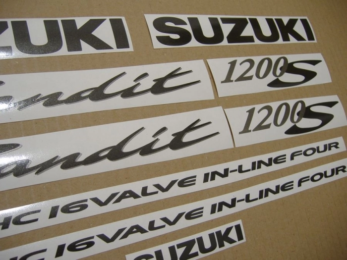 Suzuki Bandit 1200S 2001 mit Silber Motorrad Dekor