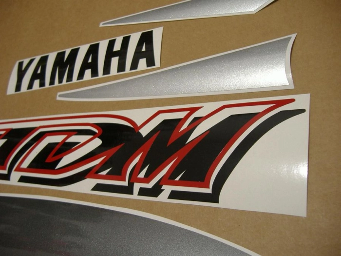 Yamaha TDM 850 2000 with Silver/Grey Vinyl-Sticker