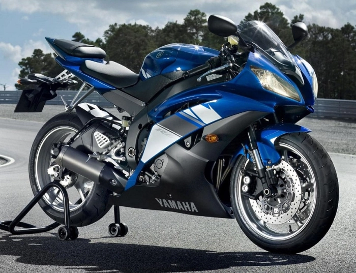Yamaha YZF-R6 2009 with Blue Motorcycle Decals
