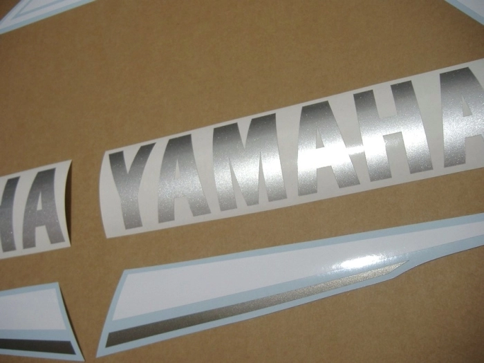 Yamaha YZF-R6 2009 with Blue Vinyl-Sticker