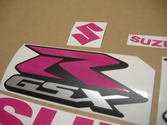 Suzuki GSX-R 750 Universal with Pink Vinyl-Sticker
