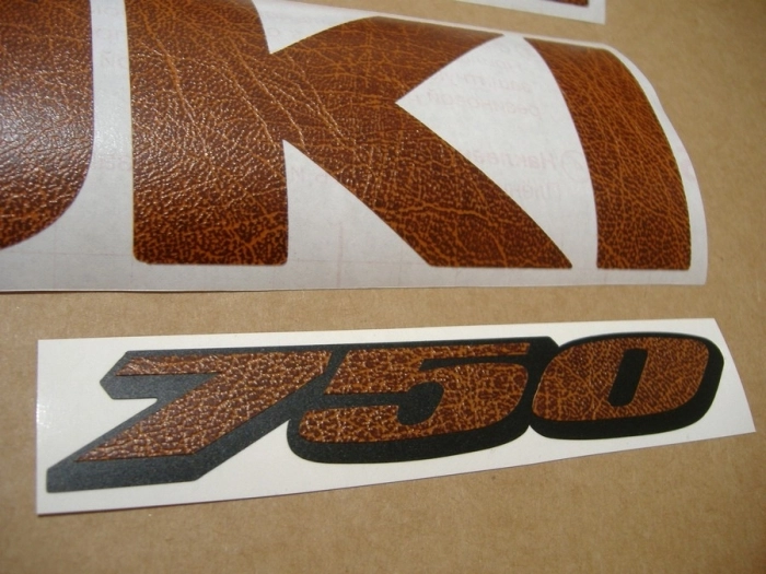 Suzuki GSX-R 750 Universal with Leder Vinyl-Sticker