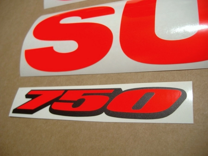 Suzuki GSX-R 750 Universal with Neon-Red Replica Decal